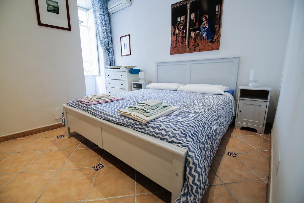 Fausto'S House Apartment Syracuse ภายนอก รูปภาพ